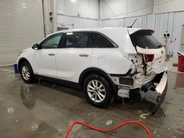 5XYPGDA50KG562070 2019 KIA SORENTO - Image 2