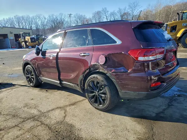 5XYPGDA50KG586594 2019 KIA SORENTO - Image 2