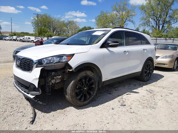 5XYPGDA50KG587308 2019 KIA SORENTO - Image 2
