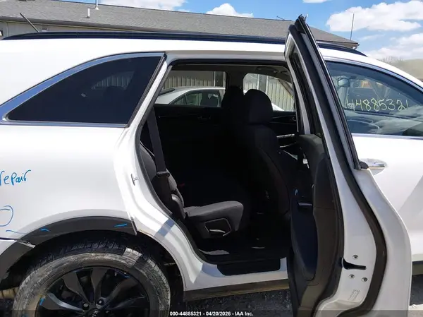 5XYPGDA50KG587308 2019 KIA SORENTO - Image 8