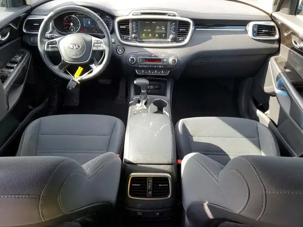 5XYPGDA50KG588281 2019 KIA SORENTO - Image 8