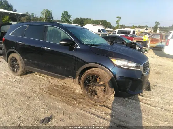 5XYPGDA50KG607900 2019 KIA SORENTO - Image 1