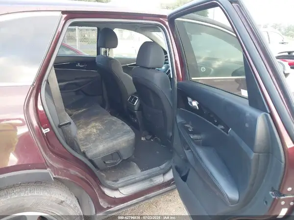 5XYPGDA50LG612340 2020 KIA SORENTO - Image 8