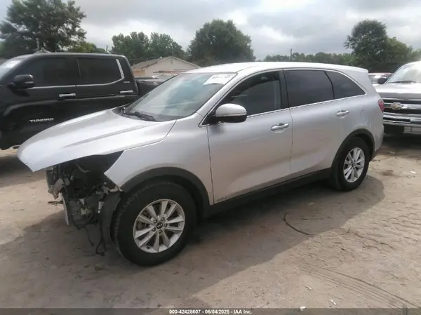 5XYPGDA50LG620776 2020 KIA SORENTO - Image 2