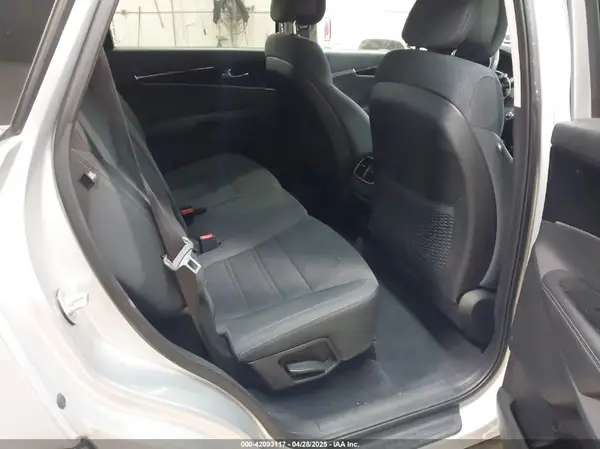 5XYPGDA51GG006924 2016 KIA SORENTO - Image 8