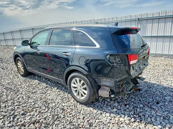 5XYPGDA51GG061275 2016 KIA SORENTO - Image 2