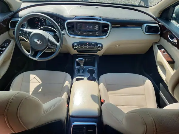 5XYPGDA51GG061275 2016 KIA SORENTO - Image 8