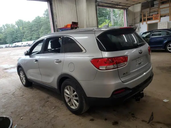 5XYPGDA51GG068615 2016 KIA SORENTO - Image 2