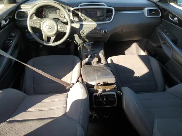 5XYPGDA51GG081400 2016 KIA SORENTO - Image 8