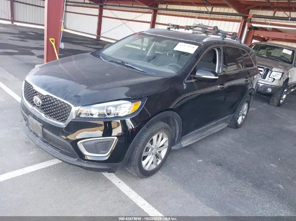 5XYPGDA51GG086287 2016 KIA SORENTO - Image 2