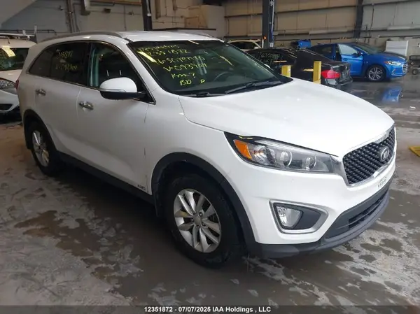 5XYPGDA51GG093904 2016 KIA SORENTO - Image 1