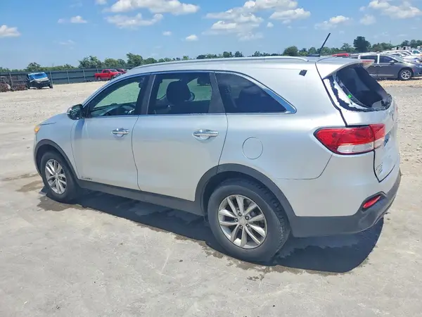 5XYPGDA51GG105601 2016 KIA SORENTO - Image 2