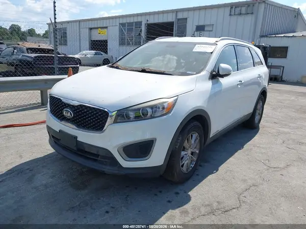 5XYPGDA51GG108370 2016 KIA SORENTO - Image 2