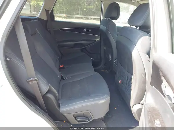 5XYPGDA51GG108370 2016 KIA SORENTO - Image 8