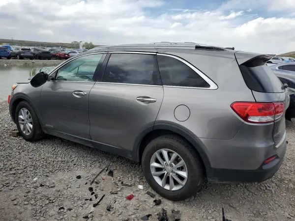 5XYPGDA51GG134435 2016 KIA SORENTO - Image 2