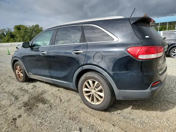 5XYPGDA51GG137996 2016 KIA SORENTO - Image 2
