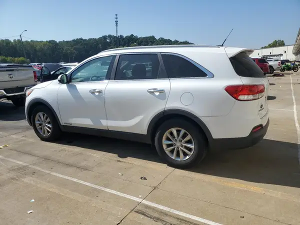 5XYPGDA51GG138792 2016 KIA SORENTO - Image 2