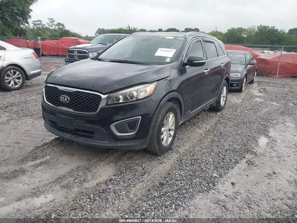 5XYPGDA51GG139005 2016 KIA SORENTO - Image 2