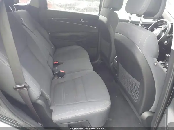 5XYPGDA51GG139005 2016 KIA SORENTO - Image 8