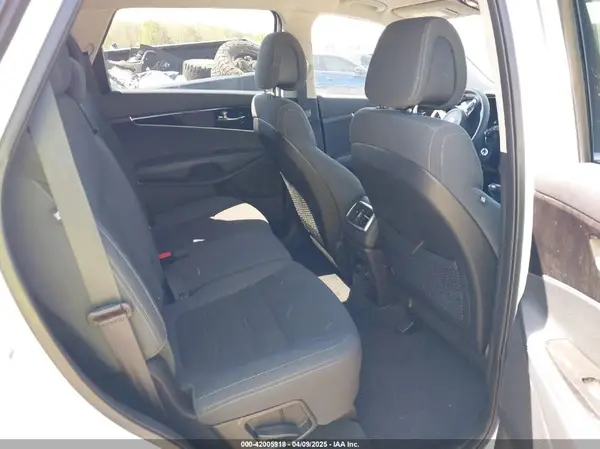 5XYPGDA51GG150294 2016 KIA SORENTO - Image 8