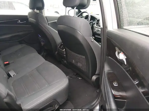 5XYPGDA51GG152305 2016 KIA SORENTO - Image 8