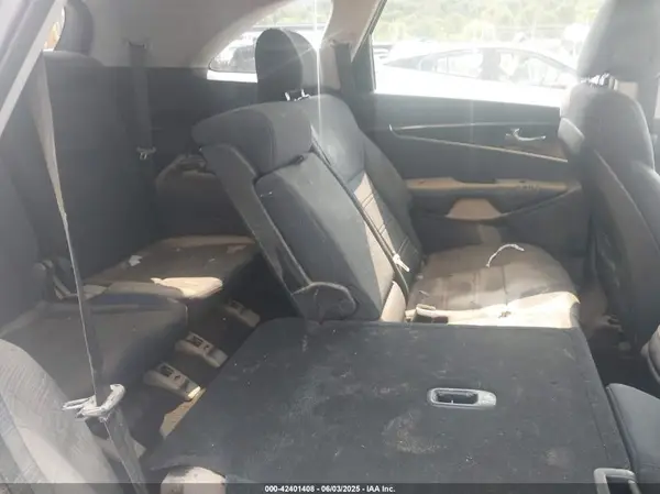 5XYPGDA51GG158444 2016 KIA SORENTO - Image 8