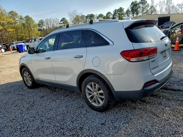 5XYPGDA51GG162588 2016 KIA SORENTO - Image 2