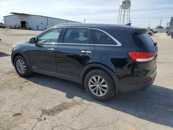 5XYPGDA51GG162610 2016 KIA SORENTO - Image 2
