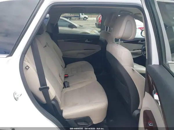 5XYPGDA51GG173994 2016 KIA SORENTO - Image 8