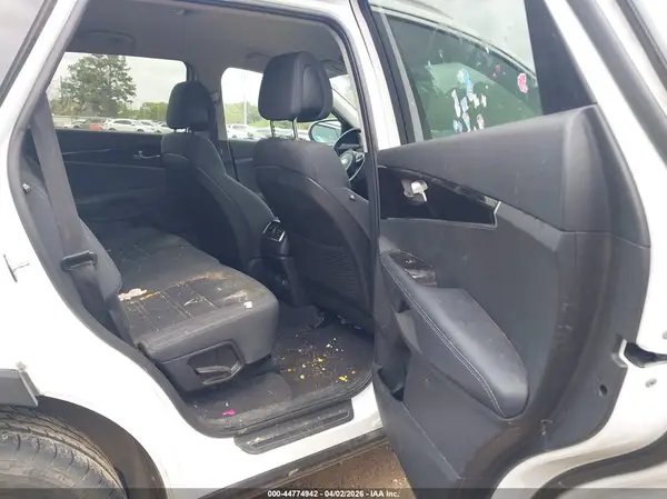 5XYPGDA51GG174420 2016 KIA SORENTO - Image 8