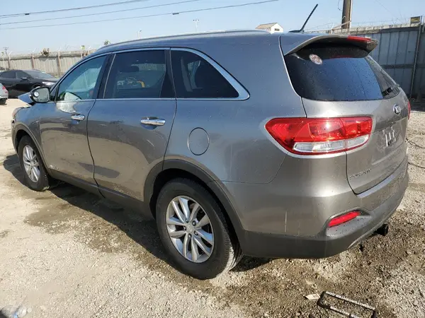 5XYPGDA51GG176507 2016 KIA SORENTO - Image 2