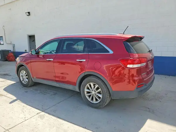 5XYPGDA51HG190764 2017 KIA SORENTO - Image 2