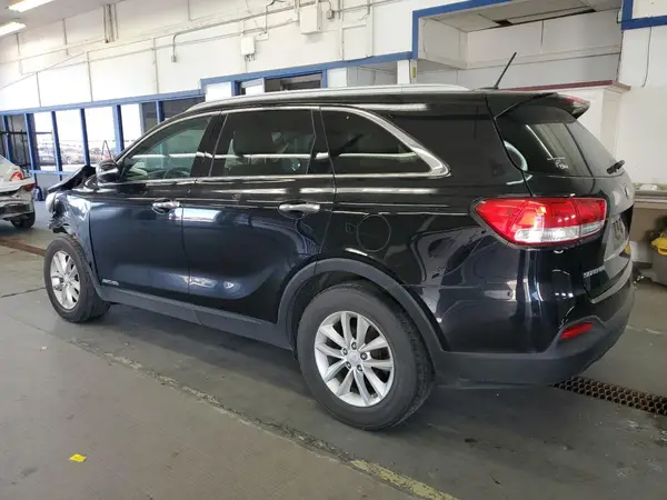 5XYPGDA51HG207529 2017 KIA SORENTO - Image 2