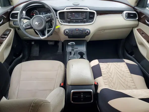 5XYPGDA51HG215940 2017 KIA SORENTO - Image 8