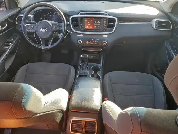 5XYPGDA51HG221706 2017 KIA SORENTO - Image 8