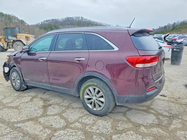 5XYPGDA51HG269190 2017 KIA SORENTO - Image 2