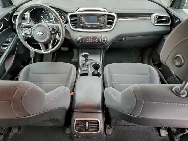 5XYPGDA51HG279086 2017 KIA SORENTO - Image 8