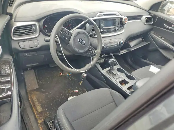 5XYPGDA51HG293294 2017 KIA SORENTO - Image 8