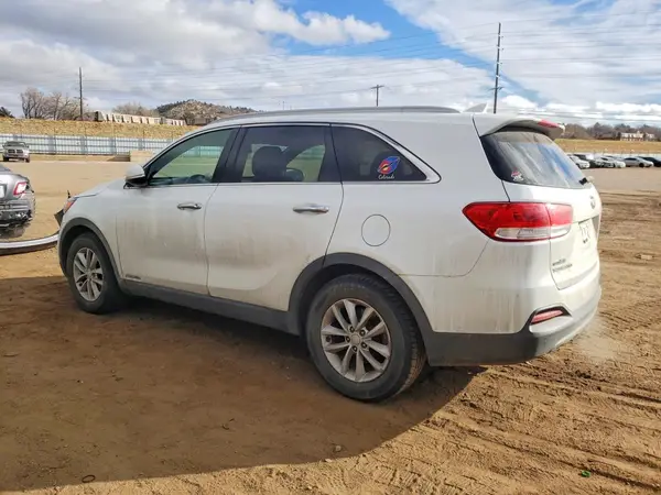 5XYPGDA51HG306500 2017 KIA SORENTO - Image 2