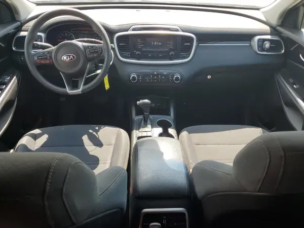5XYPGDA51HG313415 2017 KIA SORENTO - Image 8