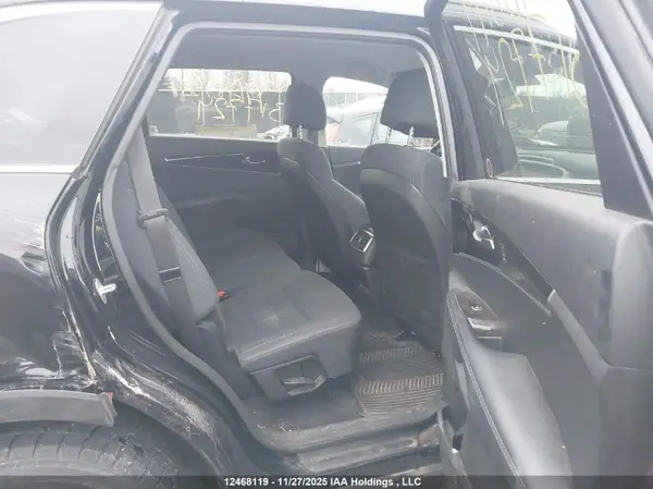 5XYPGDA51HG317724 2017 KIA SORENTO - Image 8
