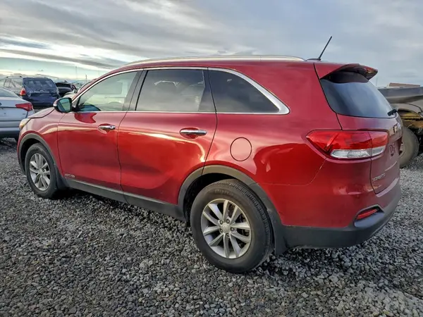 5XYPGDA51HG324771 2017 KIA SORENTO - Image 2