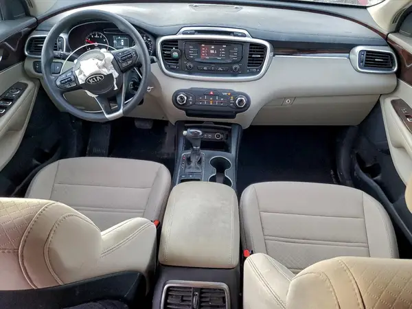 5XYPGDA51HG324771 2017 KIA SORENTO - Image 8
