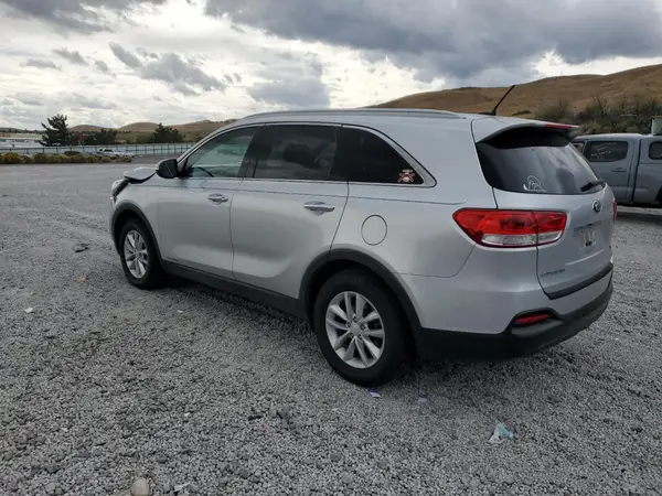 5XYPGDA51HG326777 2017 KIA SORENTO - Image 2