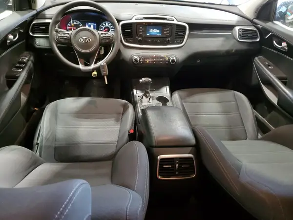 5XYPGDA51HG332210 2017 KIA SORENTO - Image 8