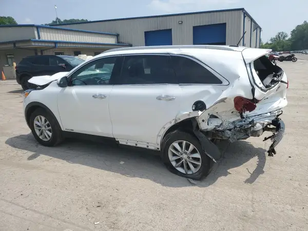 5XYPGDA51HG333809 2017 KIA SORENTO - Image 2