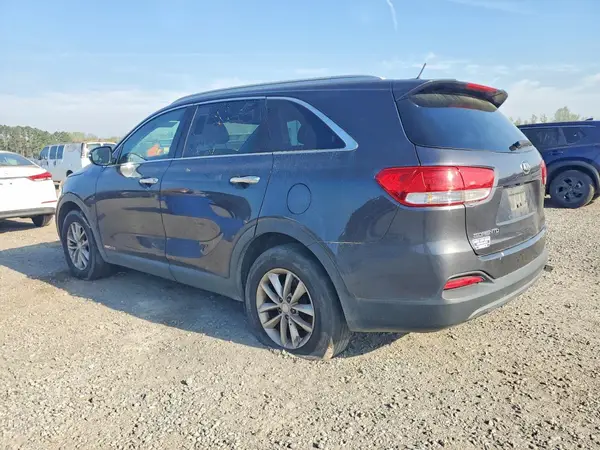 5XYPGDA51JG346680 2018 KIA SORENTO - Image 2