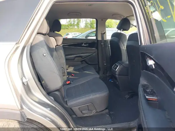 5XYPGDA51JG362359 2018 KIA SORENTO - Image 8