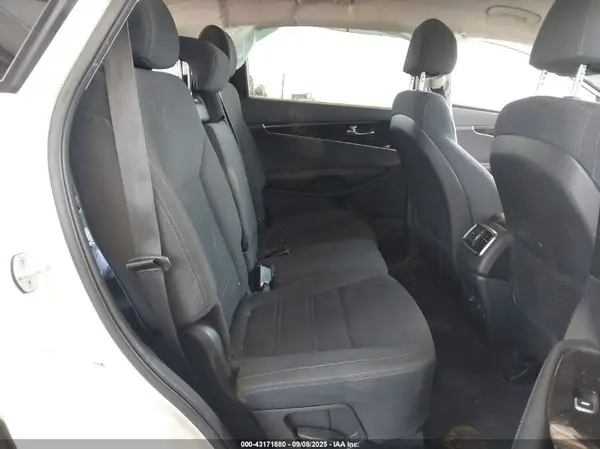 5XYPGDA51JG372311 2018 KIA SORENTO - Image 8