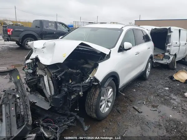5XYPGDA51JG372356 2018 KIA SORENTO - Image 2